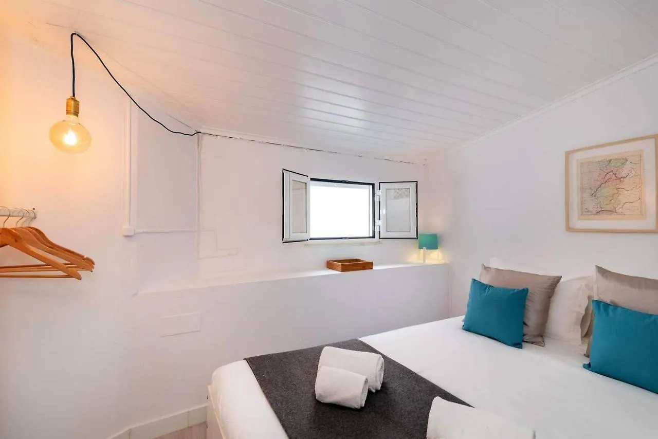 Urban & Trendy Duplex Close To Lx Factory By Trip2Portugal Lisboa 0*,  葡萄牙